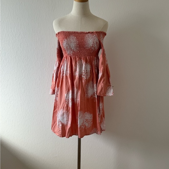 Kahulale’a Off Shoulder Peach/Pink Dress - Picture 4 of 4